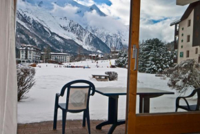  Front Ski Slope Chamonix Apartment  Шамони